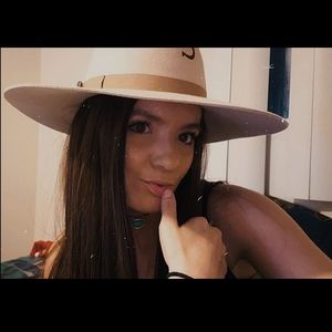 Meet your Posher, Kelsey